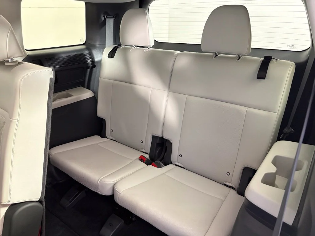 Used 2025 Gray Hyundai SEL image 36