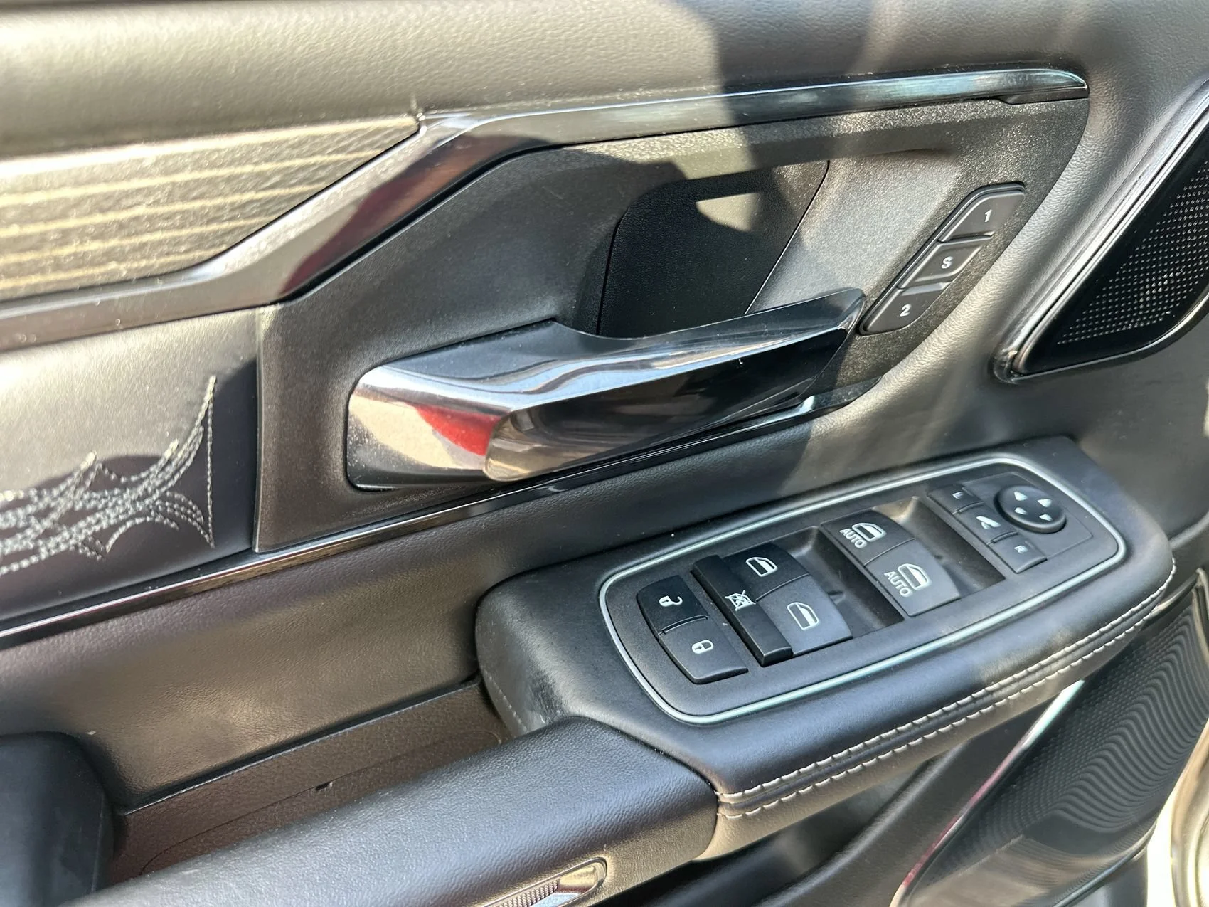 Used 2023 Granite Crystal Metallic Clearcoat Ram Limited image 13