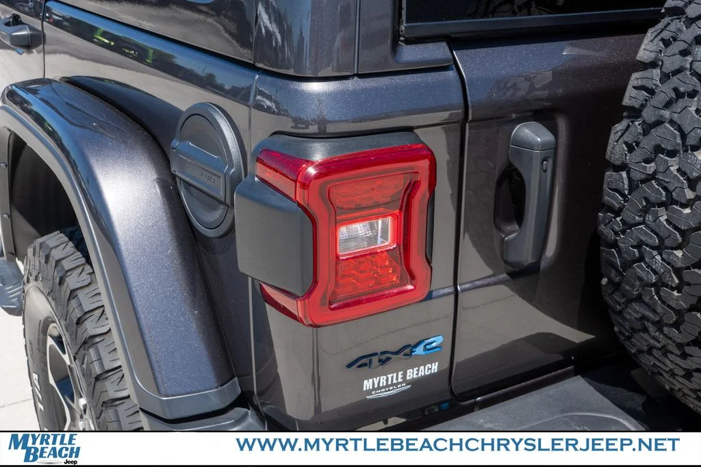 Used 2021 Granite Crystal Metallic Clearcoat Jeep Unlimited Rubicon 4xe image 12