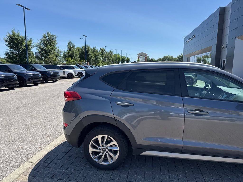 Used 2017 Coliseum Gray Hyundai SE image 5