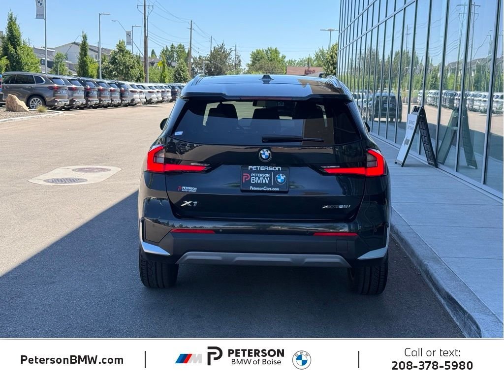 Used 2023 Black BMW xDrive28i image 4