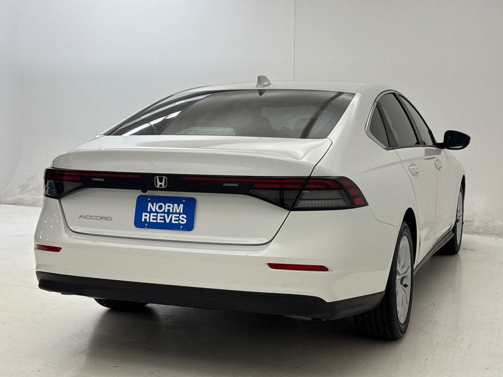 New 2026 Platinum White Pearl Honda LX image 9