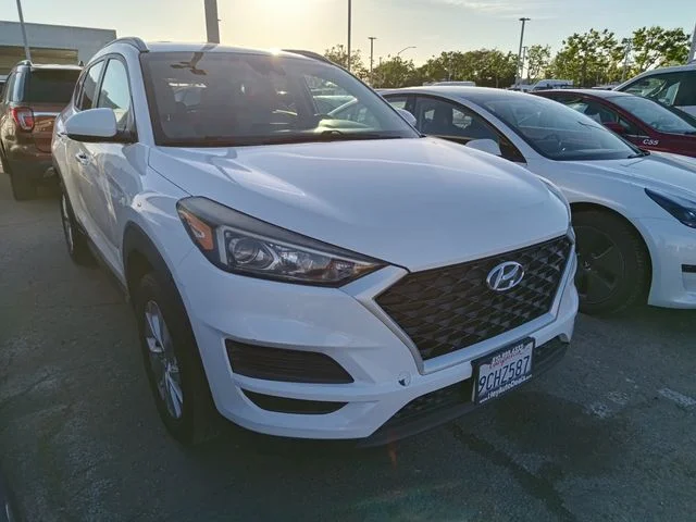 Used 2019 White Hyundai Value image 1