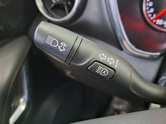 Used 2019 White Chevrolet Premier image 12