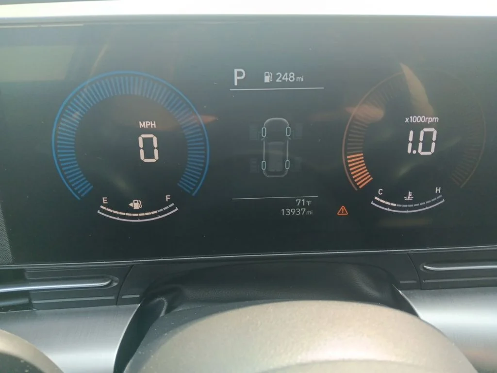 Used 2025 Abyss Black Pearl Hyundai SEL image 19