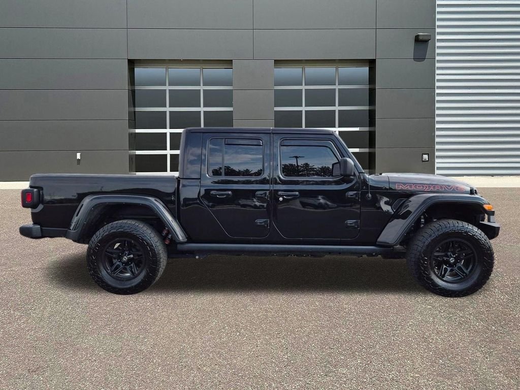 Certified Used 2023 Black Clearcoat Jeep Mojave image 4