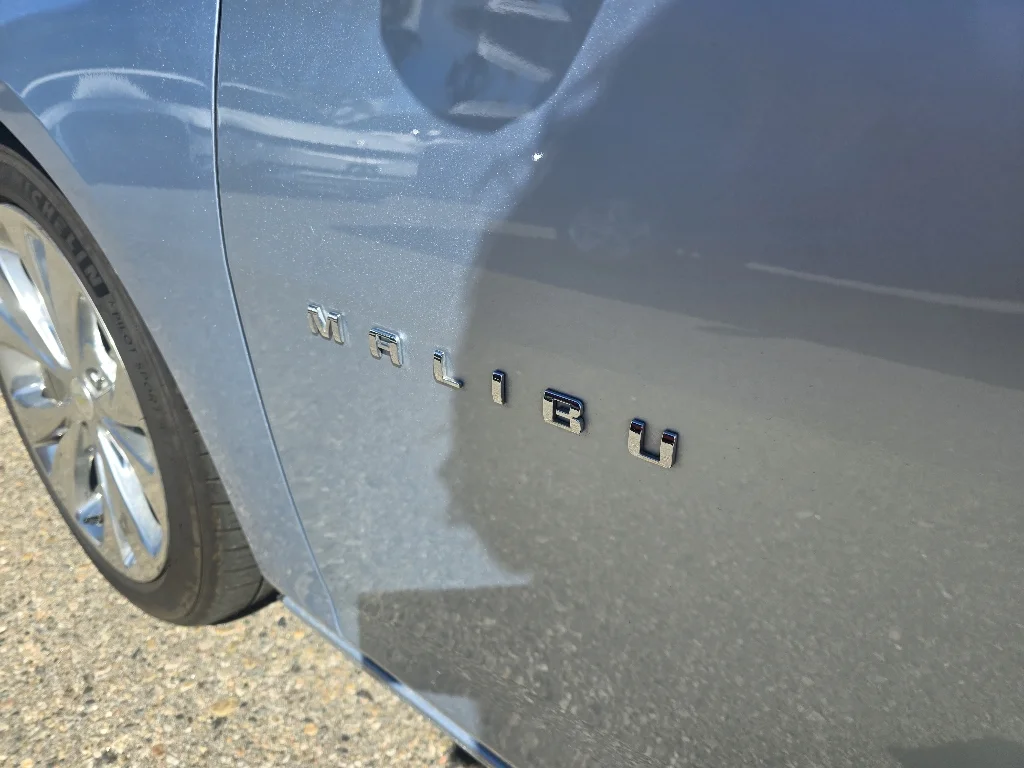 Used 2017 Arctic Blue Metallic Chevrolet Premier image 11