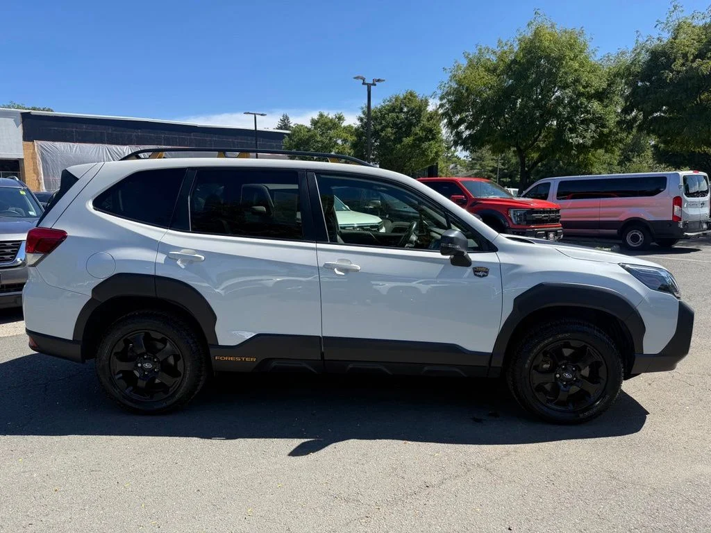 Used 2024 Crystal White Pearl Subaru Wilderness image 5