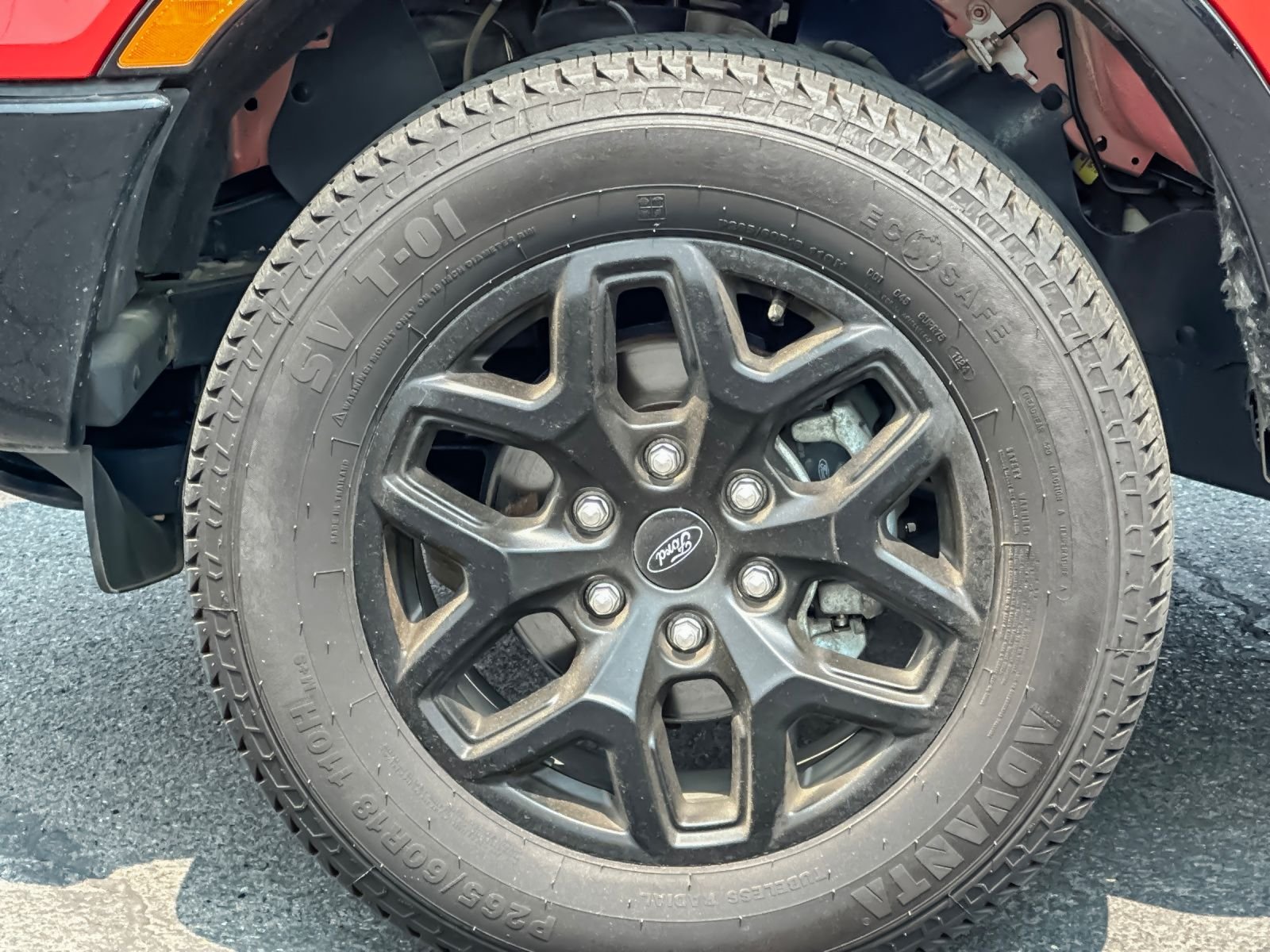 Used 2022  Ford Lariat image 25