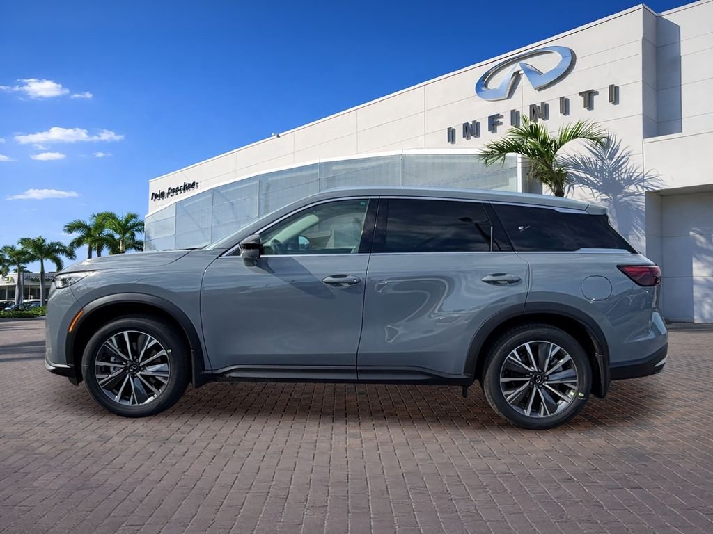 New 2027 HARBOR GRAY INFINITI Luxe FWD image 4