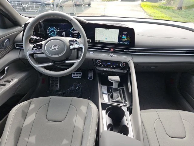 2025 Hyundai Elantra Blue - Photo 7