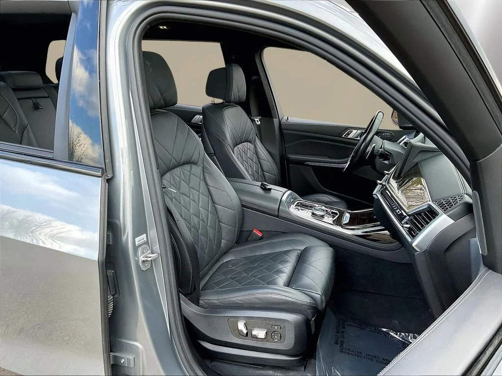Used 2023 Skyscraper Gray Metallic BMW xDrive40i image 30