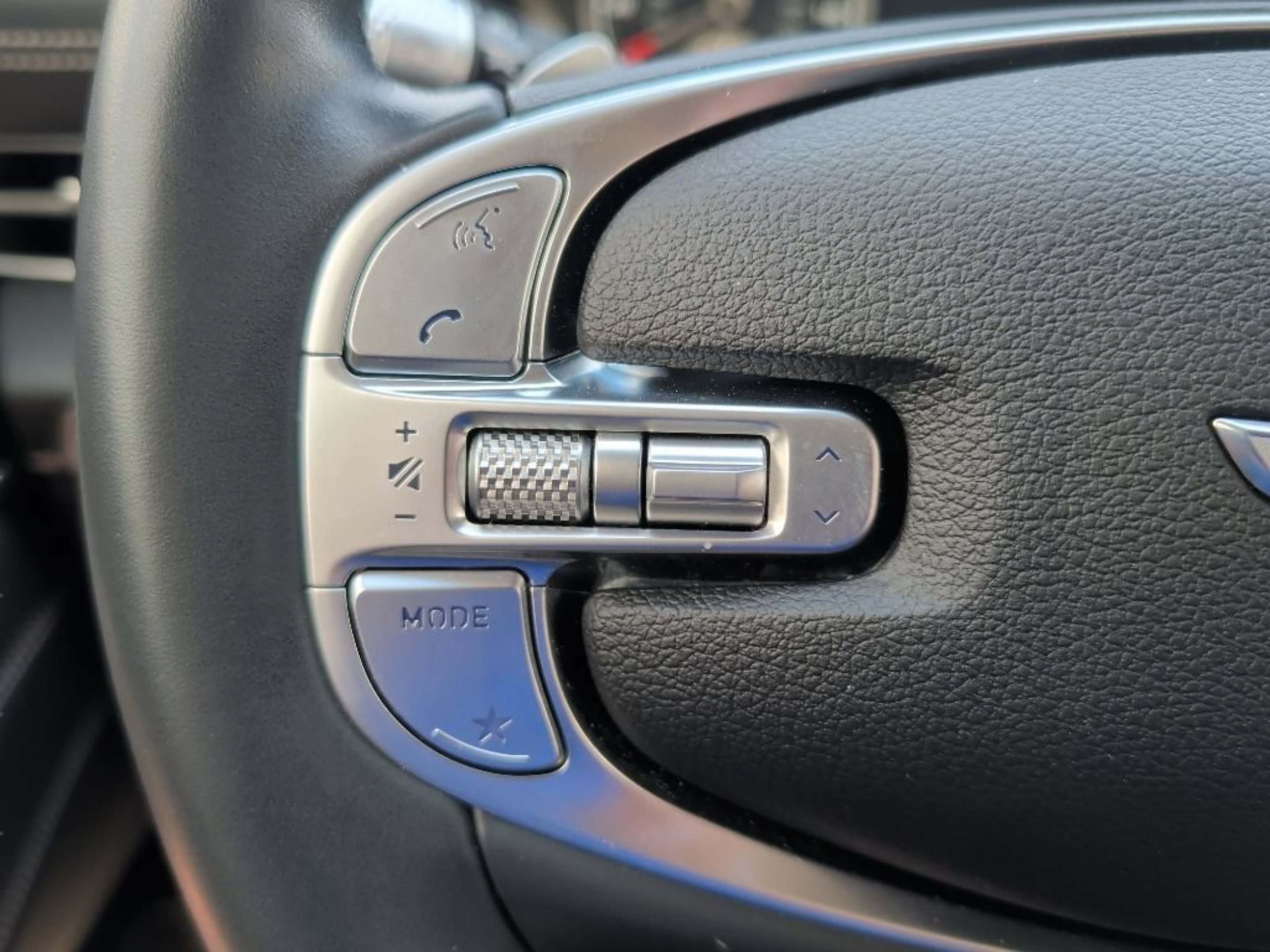 2024 GENESIS GV80 Standard - Photo 17