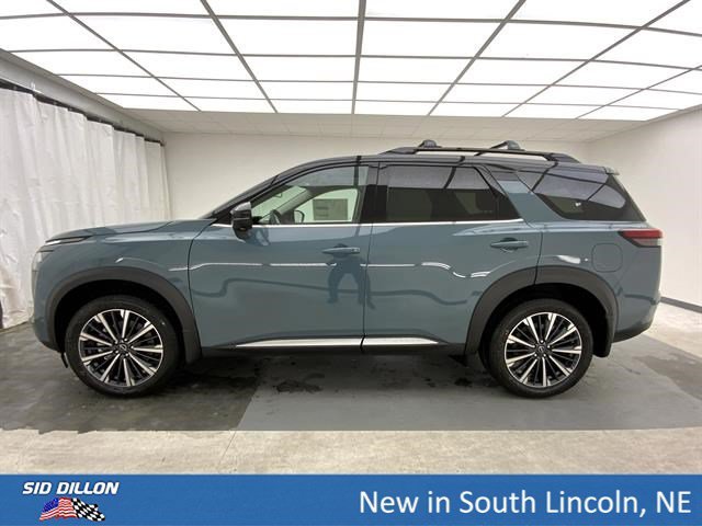 New 2026 Baltic Teal/Super Black Nissan Platinum image 2