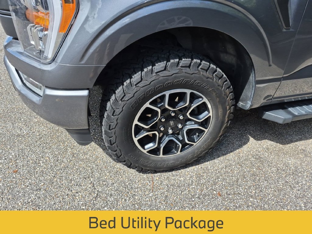 Used 2022 Gray Metallic Ford Lariat image 6
