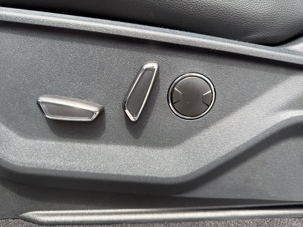 New 2026 Agate Black Metallic Ford Lariat® image 13