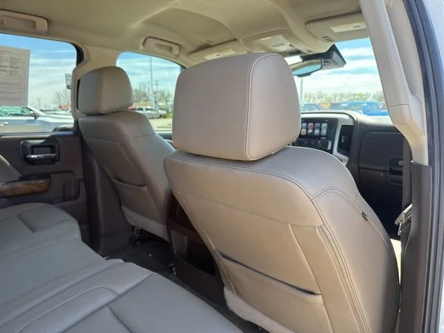Used 2018 WHITE FROST TRICOAT GMC SLT image 46