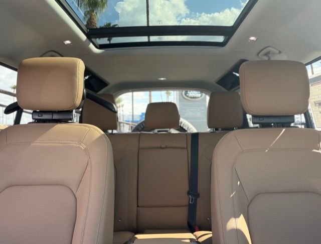 New 2026 Gray Land Rover S image 15