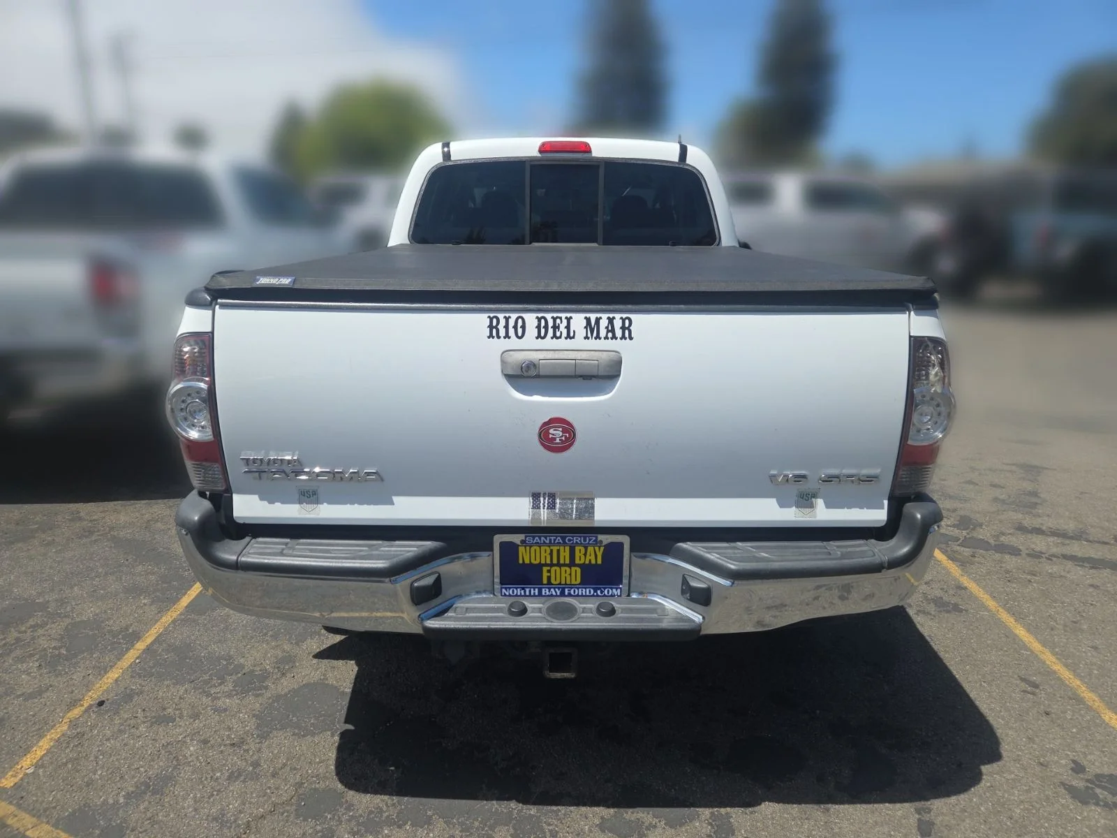Used 2015 Super White Toyota Base image 7