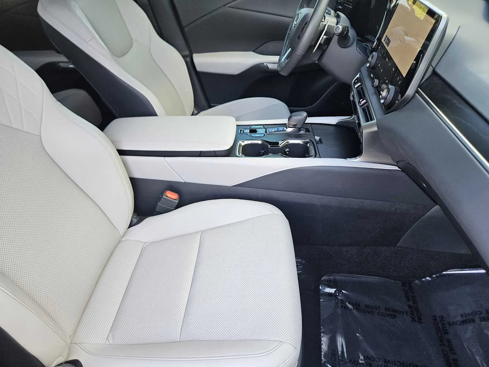 Certified Used 2025 CAVIAR Lexus Premium image 9
