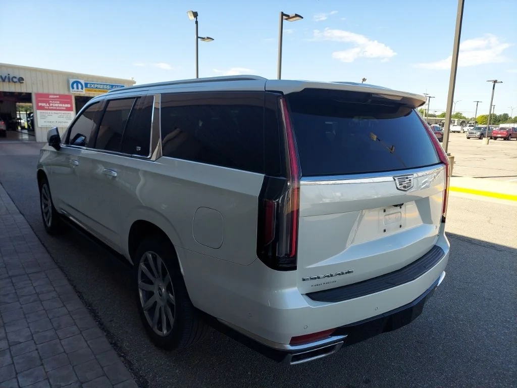 Used 2021 White Cadillac Premium Luxury Platinum image 5