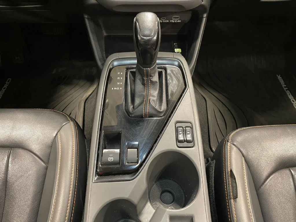 Used 2024 Ice Silver Metallic Subaru Limited image 11