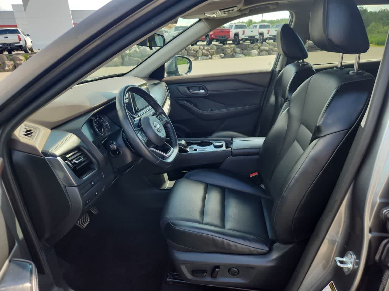 Used 2022 Gun Metallic Nissan SV image 12