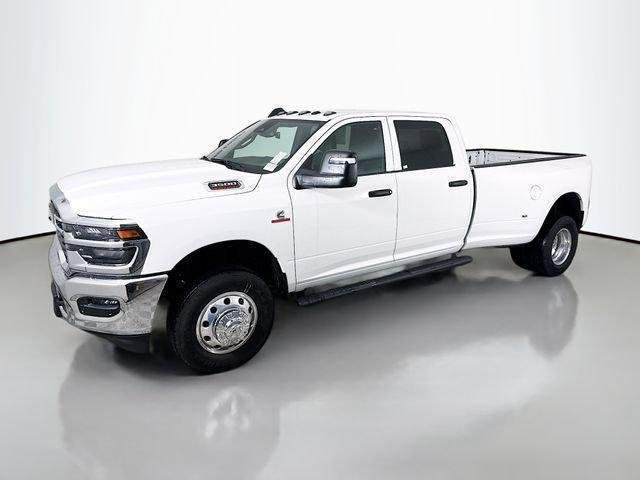 New 2026 Bright White Clear-Coat Exterior Paint RAM TRADESMAN image 3