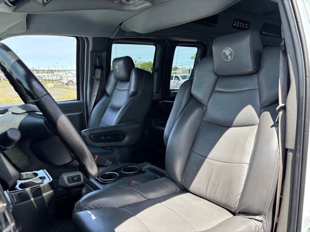 Used 2020 Summit White GMC Explorer Limited SE image 16