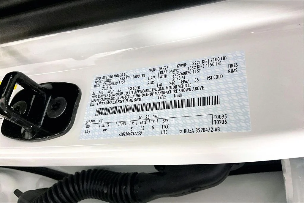 Used 2025 White Metallic Ford Platinum image 26
