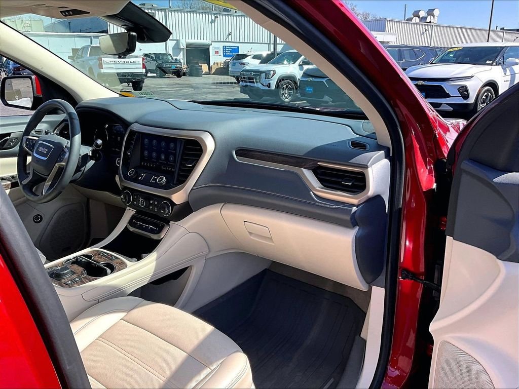 Used 2023 Volcanic Red GMC Denali image 13