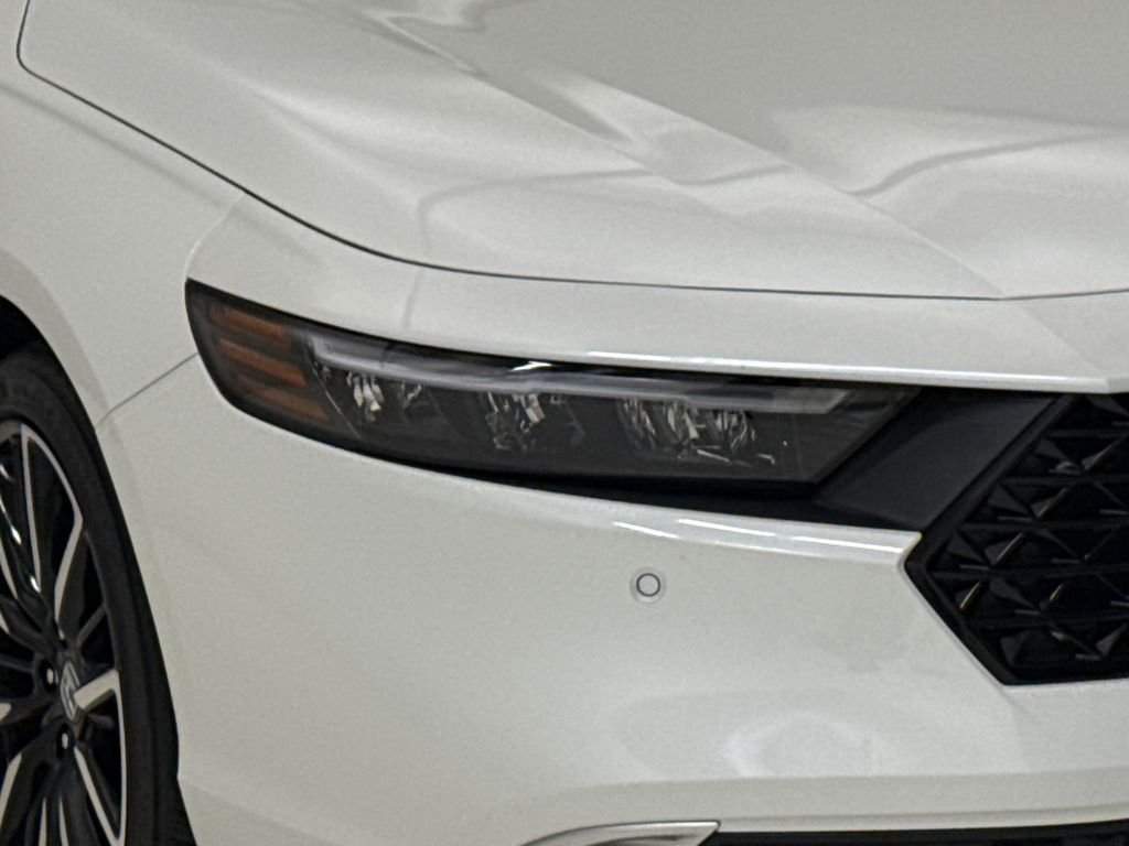 New 2026 Platinum White Pearl Honda Touring image 5