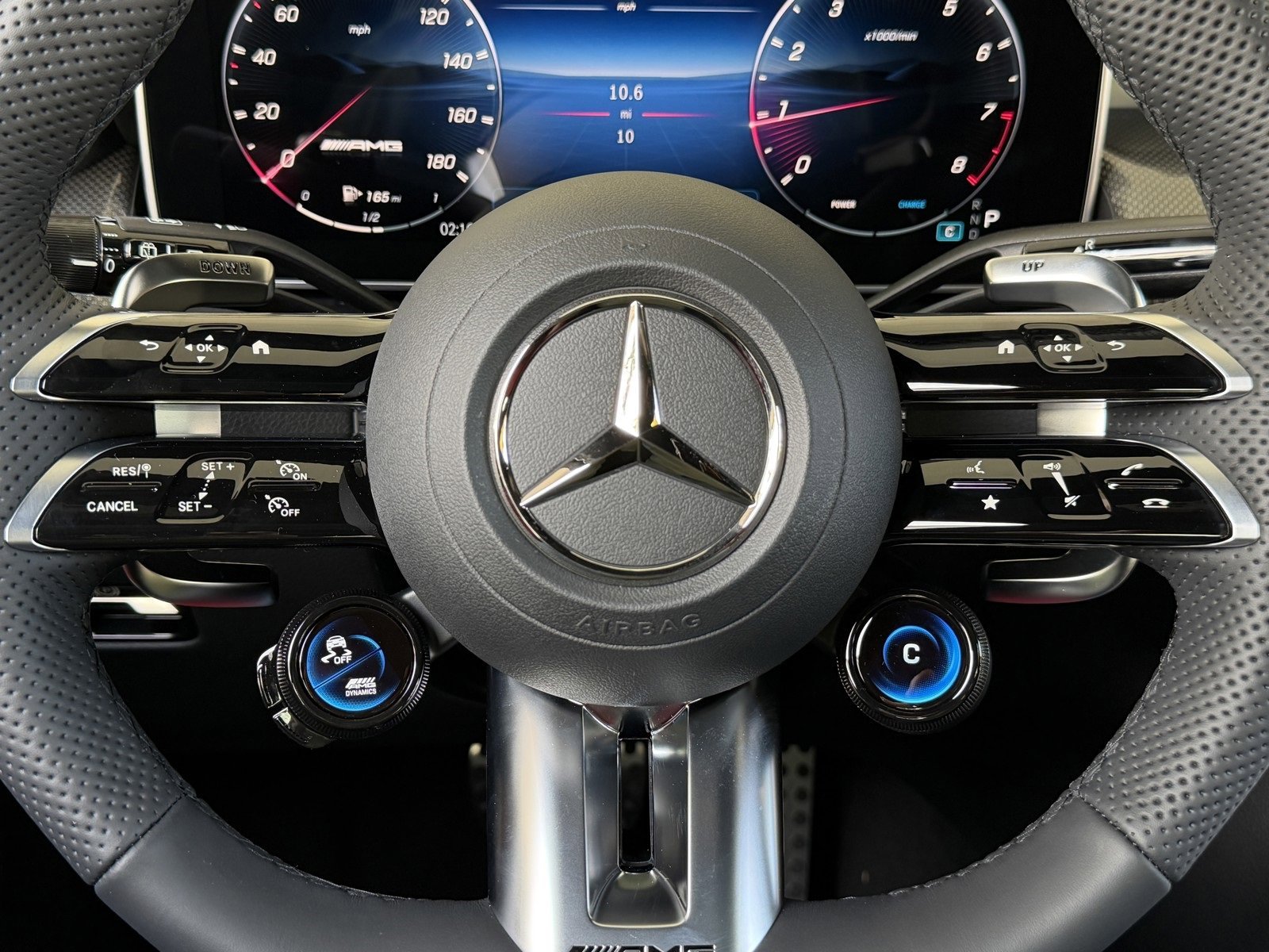 New 2026 MANUFAKTUR Moonlight White Metallic Mercedes-Benz AMG® GLC 43 4MATIC® SUV image 37