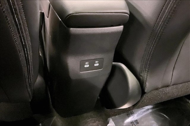 New 2026 Canyon Bronze Nissan SR image 21