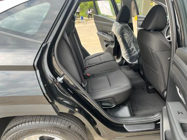 New 2026 Phantom Black Hyundai SE image 15