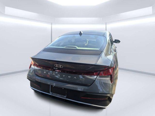 New 2026 Gray Hyundai SEL Sport image 4