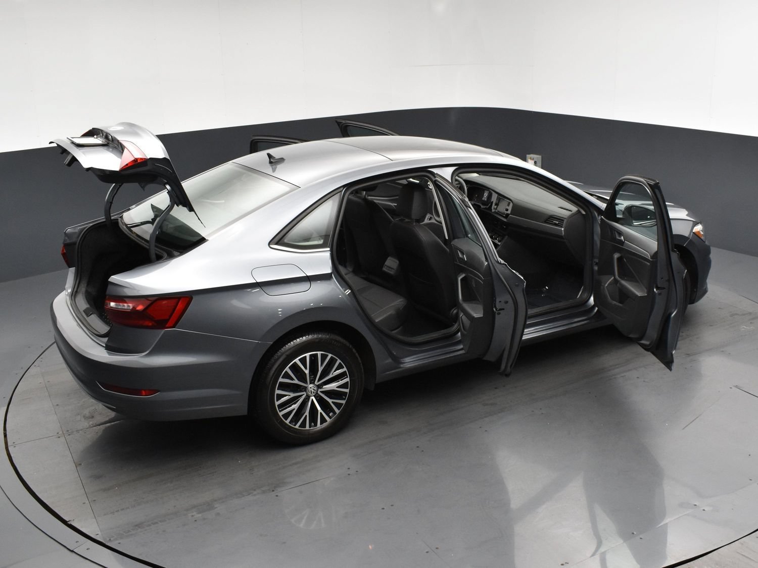Used 2021 Gray Volkswagen  image 25