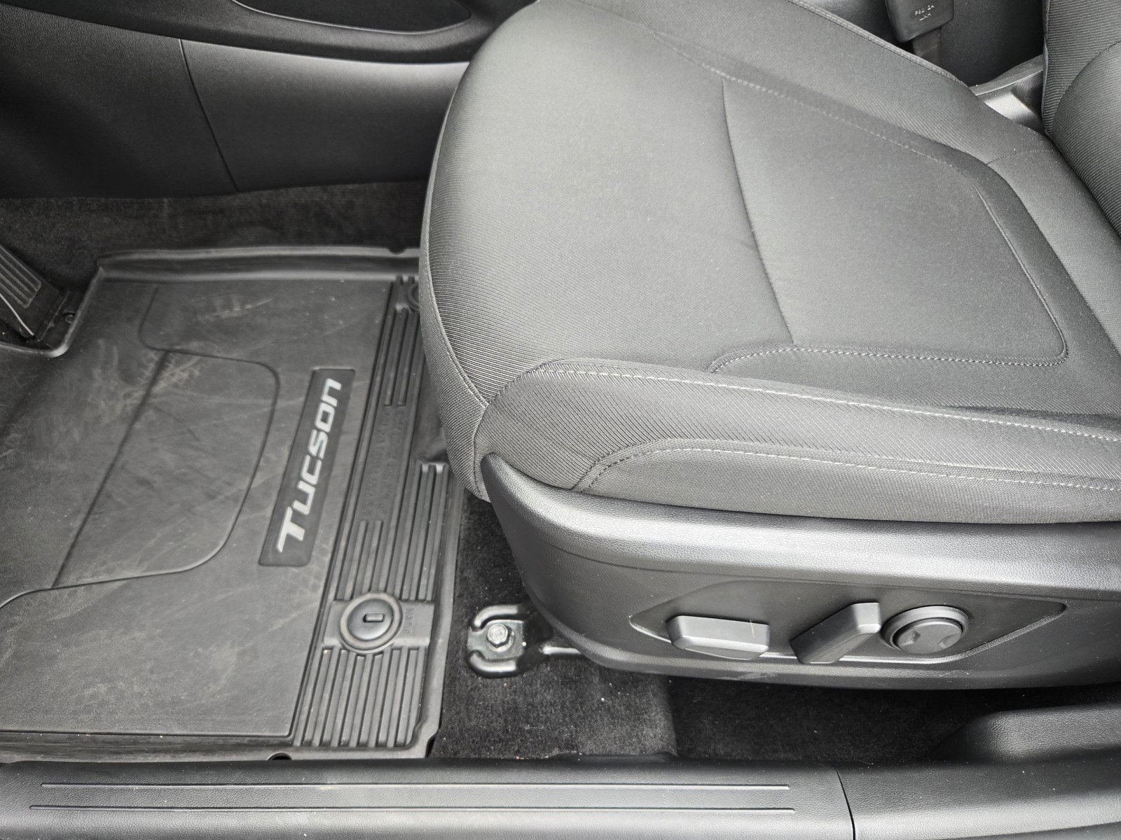 Certified Used 2024 Hampton Gray Hyundai SEL image 20