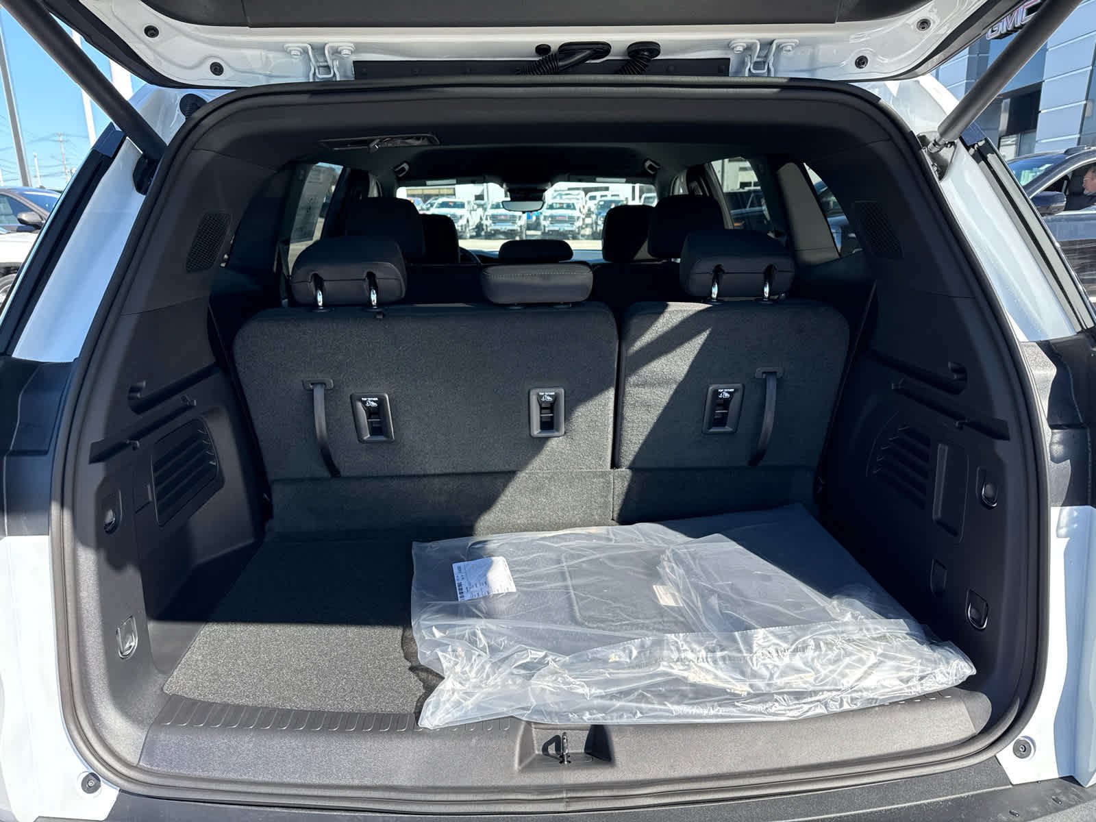 2026 GMC Acadia Elevation - Photo 12