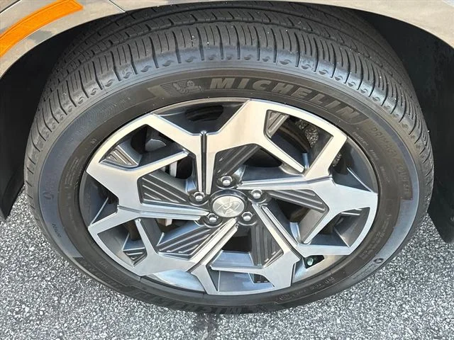 Used 2021 Green Hyundai Calligraphy image 39