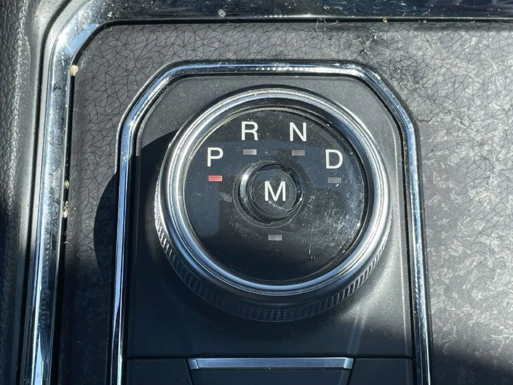 Used 2023  Ford Limited image 17