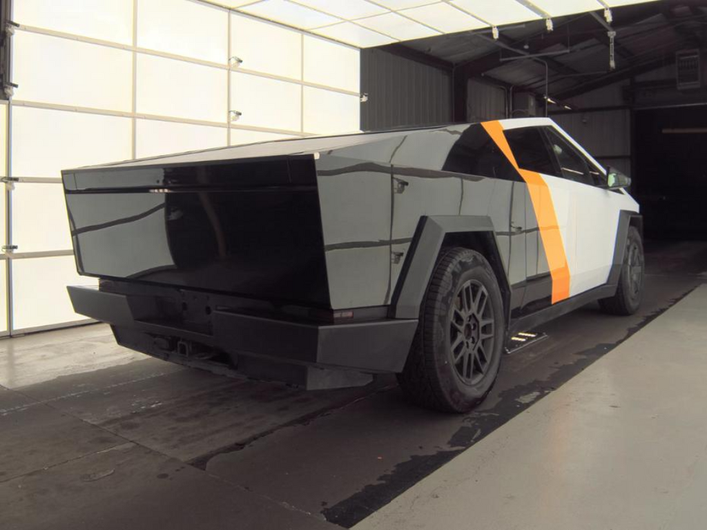 Used 2025 Tesla Cybertruck Base with VIN 7G2CEHED9SA069681 for sale in Plano, TX