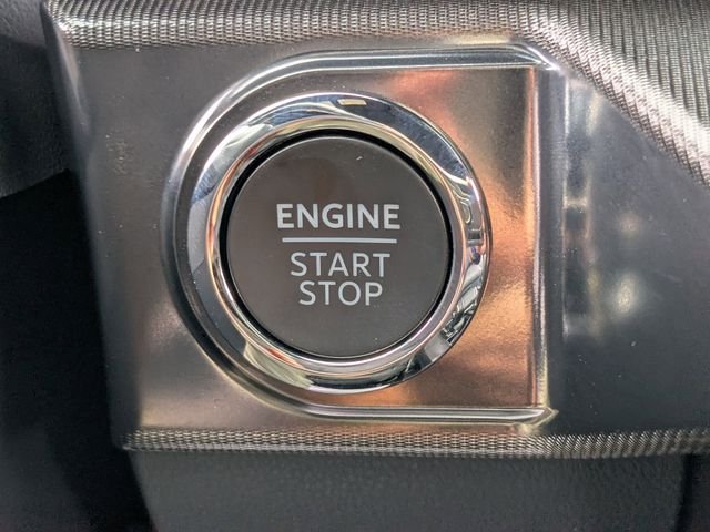 New 2026 Oxford White Ford Lariat® image 27