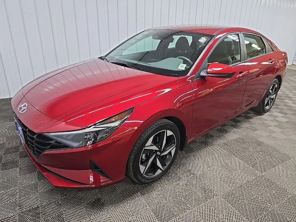 Used 2023 Red Hyundai SEL image 8
