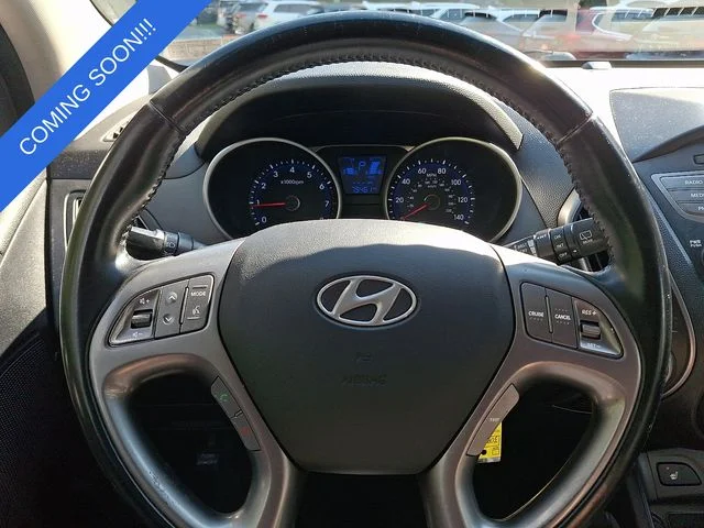 Used 2015 Silver Hyundai SE image 24