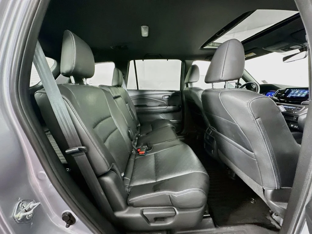 Used 2021  Honda EX-L image 28