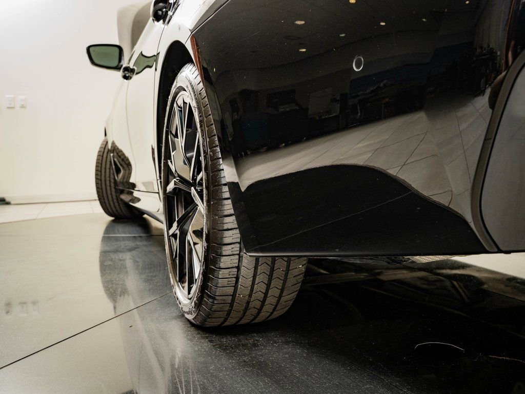 Used 2023 Black Sapphire Metallic BMW 540i xDrive image 53