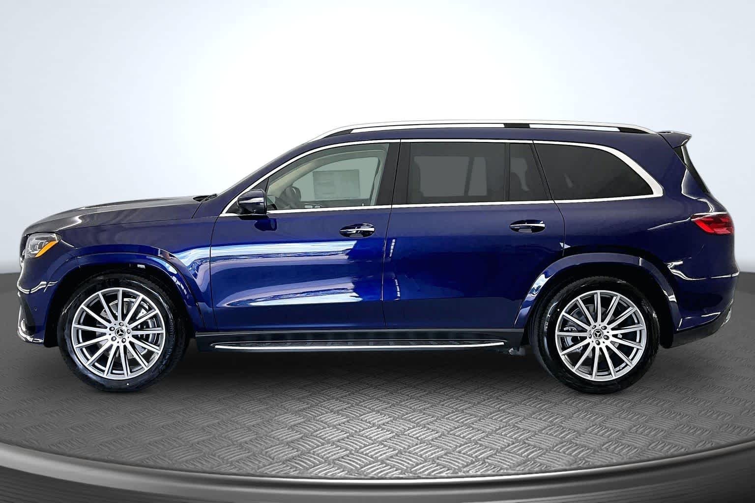 New 2026 MANUFAKTUR Mystic Blue Metallic Mercedes-Benz GLS 450 image 3