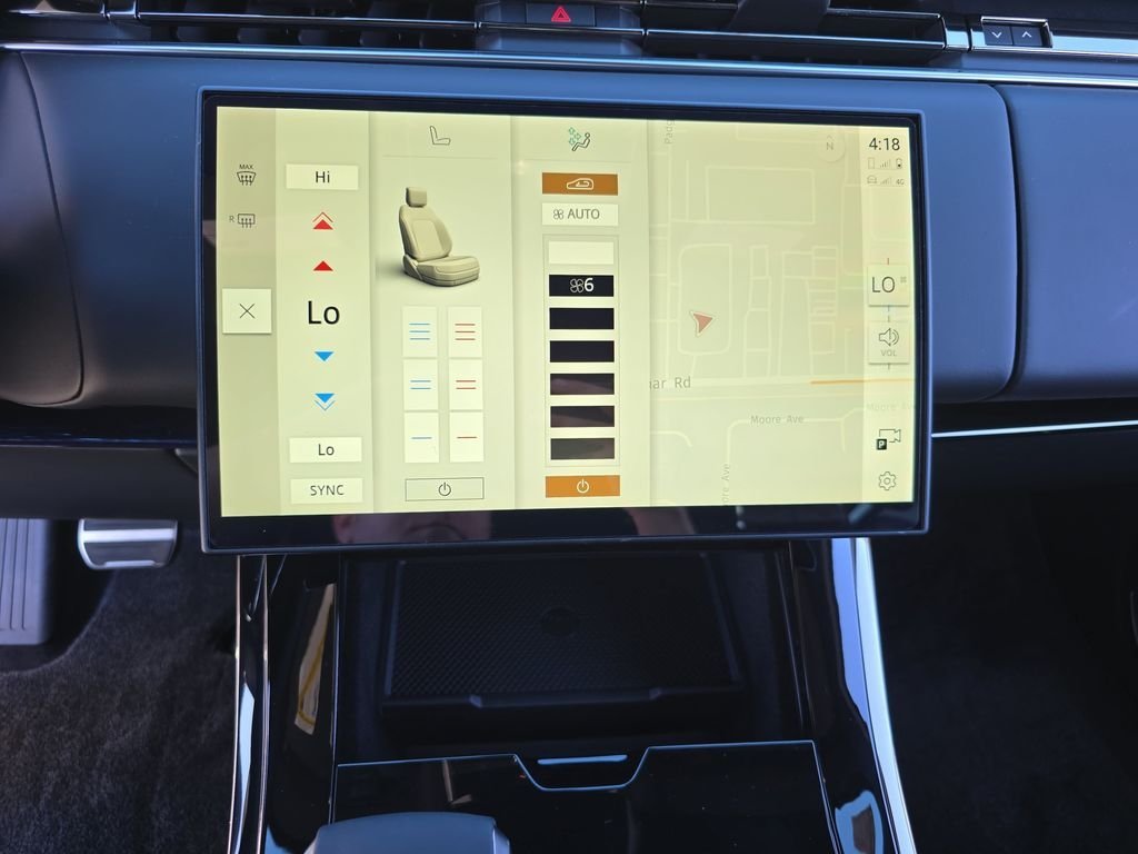 New 2026 Santorini Black LAND ROVER Dynamic SE image 25