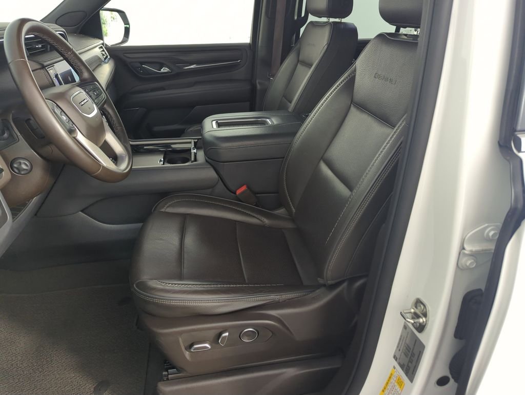 Used 2023 White GMC Denali image 11